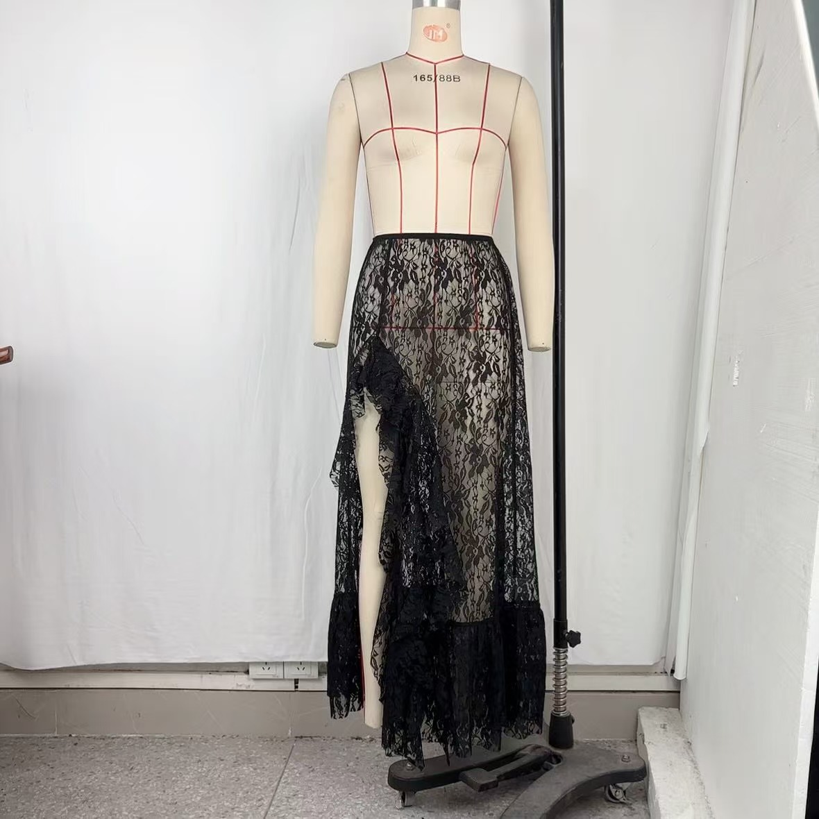 OM- 2025 New Summer Versatile Slimming Irregular Lace Split Skirt